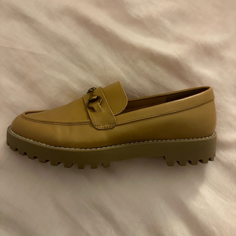 Women’s tan loafers. Size 7.5